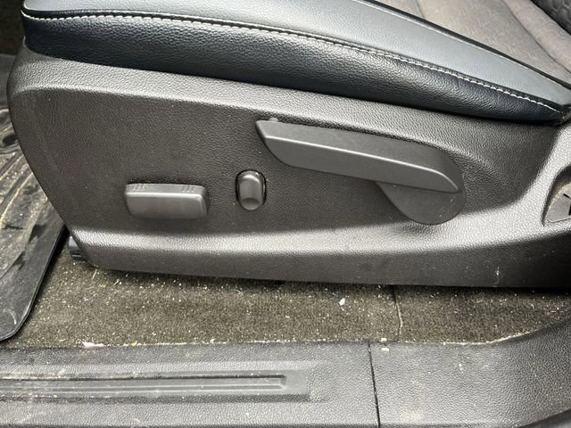 Used 2017 Chevrolet Colorado Z71 image 16