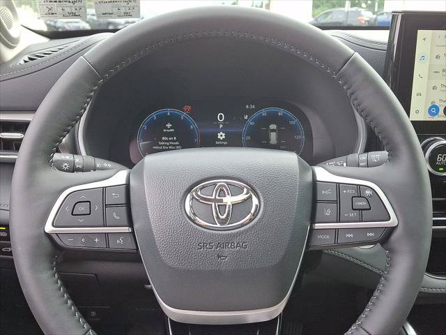 Certified 2026 Toyota Highlander Limited AWD/4WD image 18