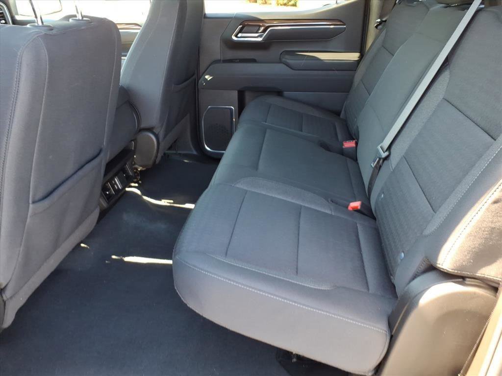 Used 2025 Chevrolet Silverado 1500 LT image 12