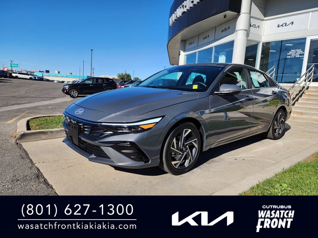 Used 2025 Hyundai Elantra Limited