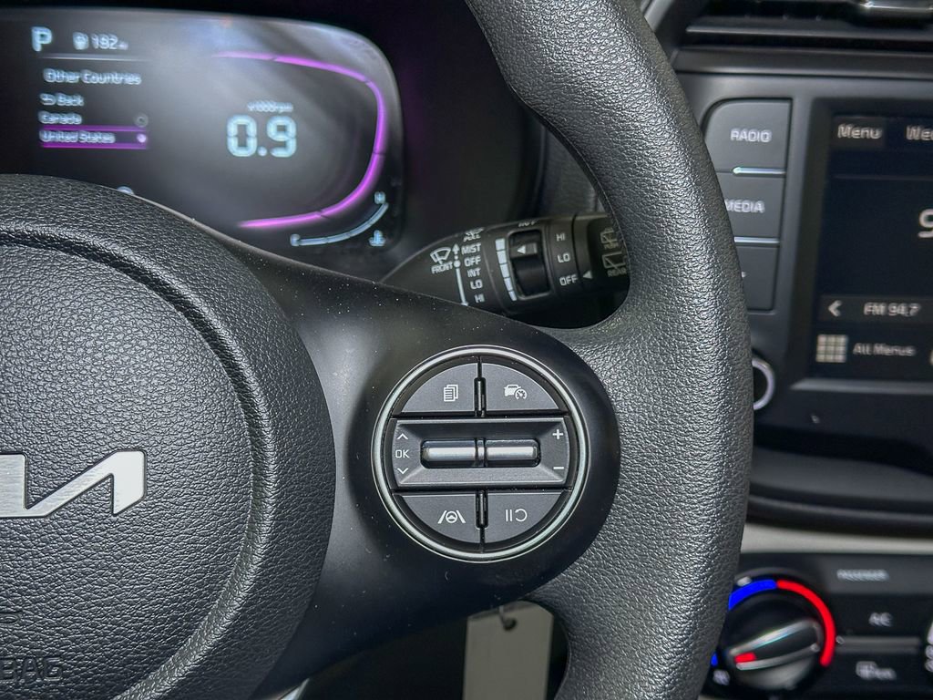 Used 2023 Kia Soul LX w/ LX Technology Package image 31