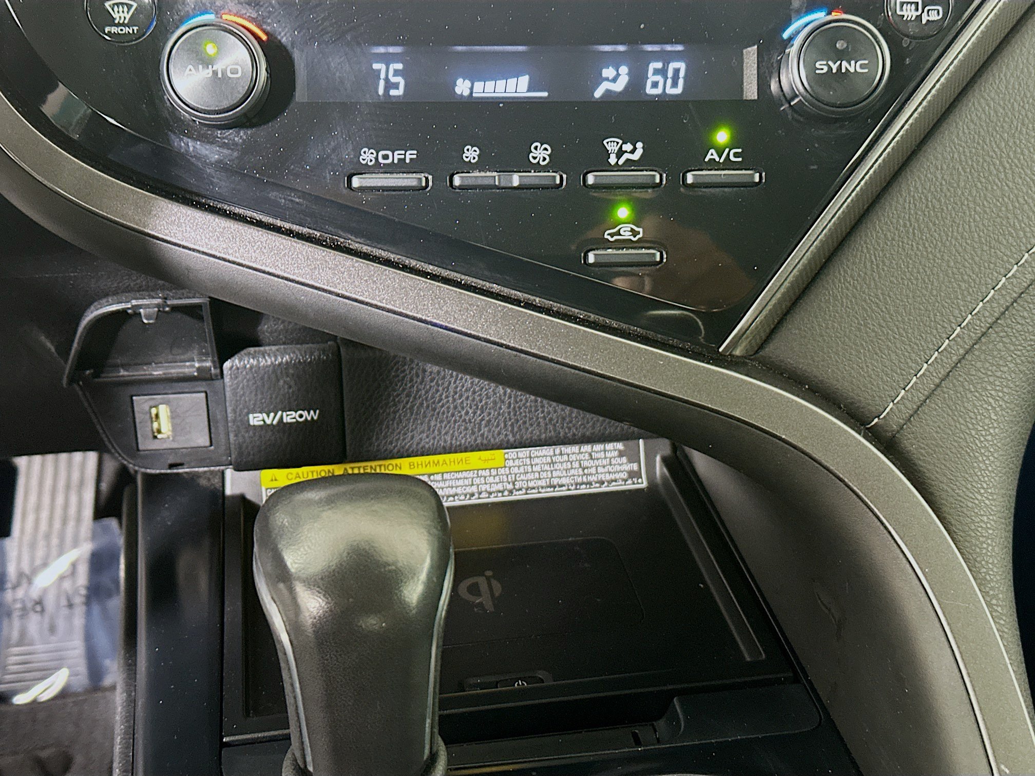 Used 2020 Toyota Camry XSE FWD image 23