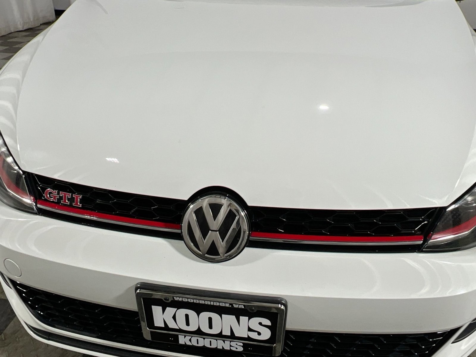 Used 2019 Volkswagen GTI SE image 12