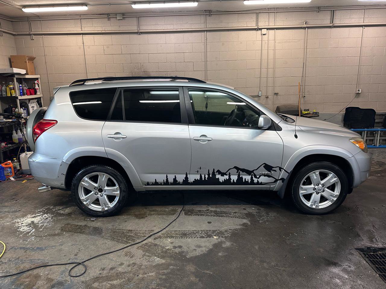 Used 2006 Toyota RAV4 Sport AWD/4WD image 5