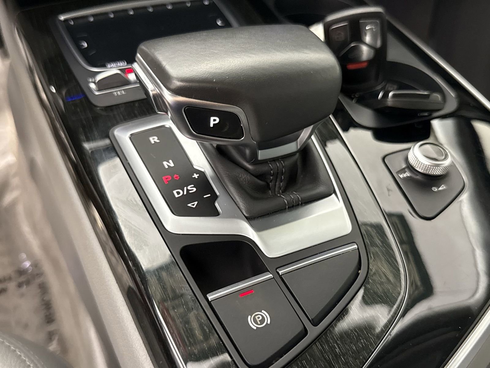 Used 2019 Audi Q7 3.0T Prestige w/ Prestige Package image 24