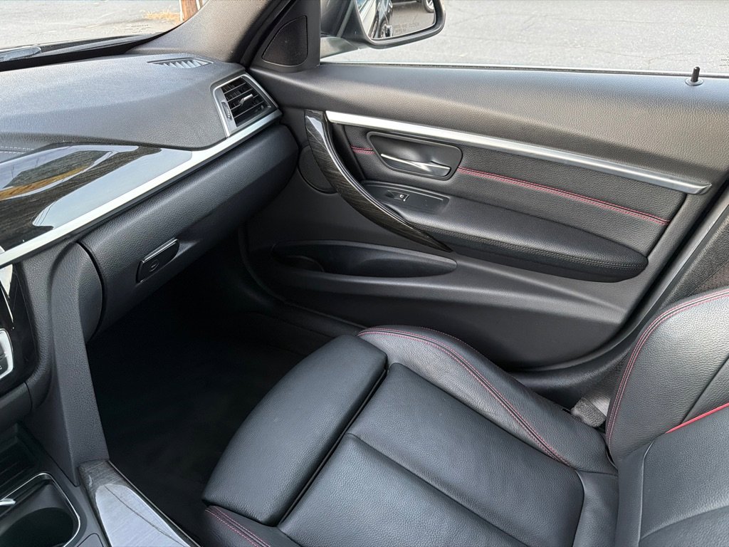 Used 2018 BMW 330i xDrive Sedan image 24