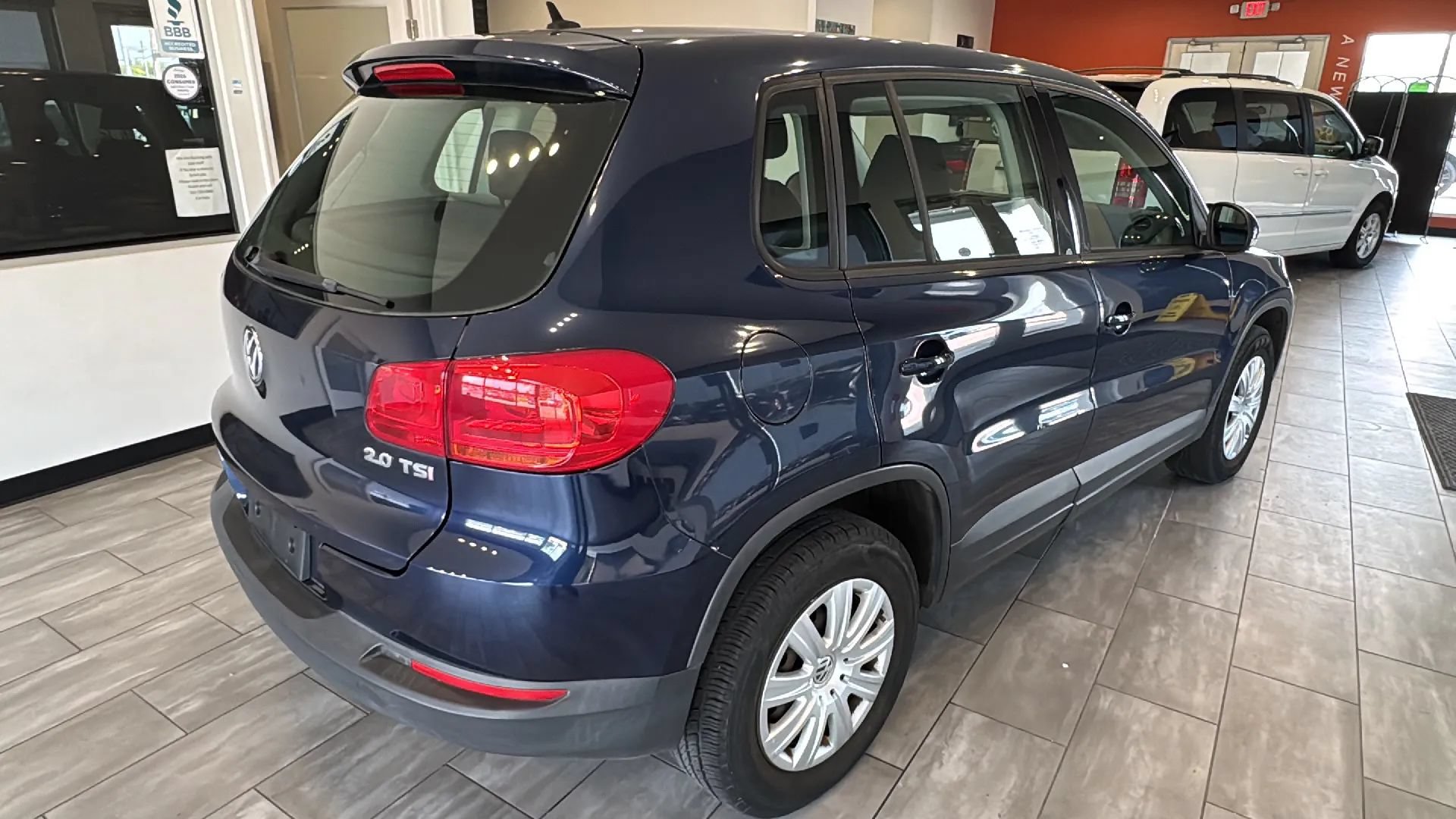 Used 2013 Volkswagen Tiguan S FWD image 11