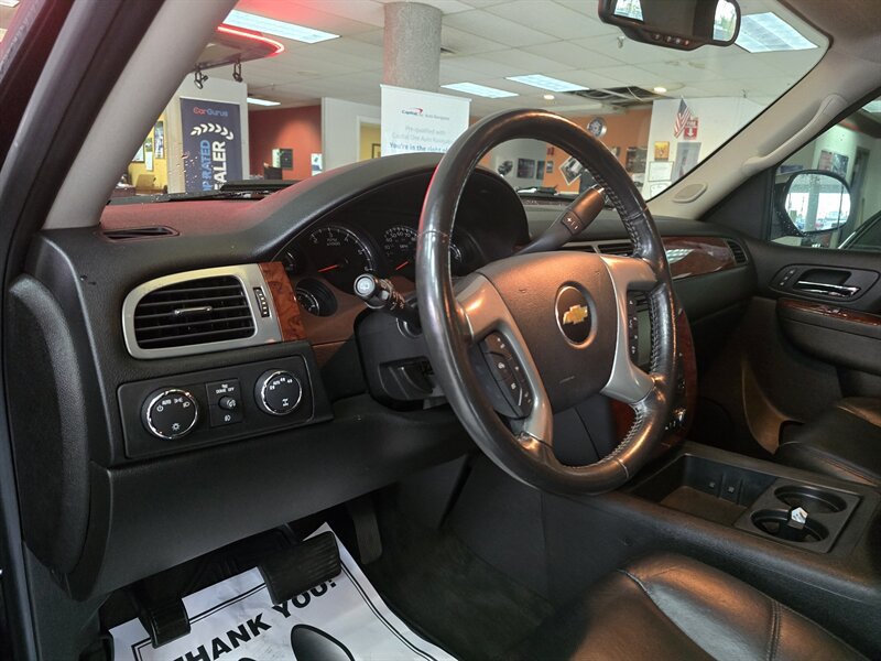 Used 2012 Chevrolet Suburban LTZ AWD/4WD image 7