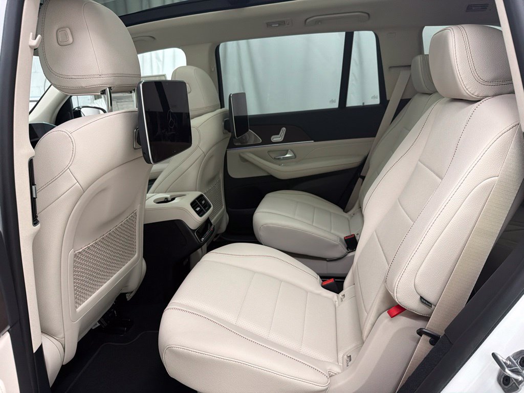 New 2027 Mercedes-Benz GLS 450 4MATIC image 21