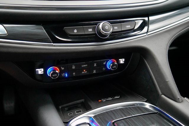Used 2024 Buick Enclave Premium image 31