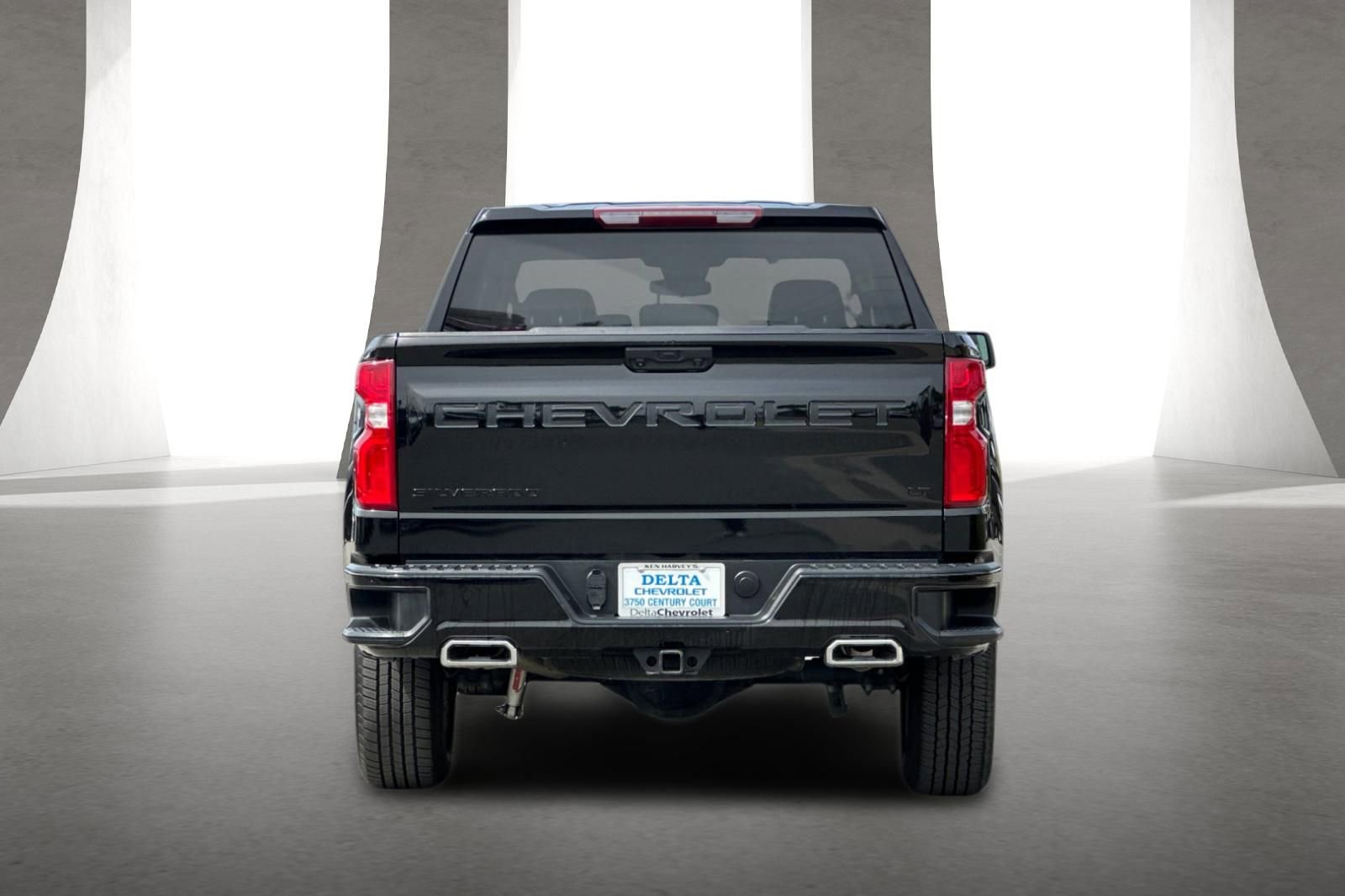 Used 2023 Chevrolet Silverado 1500 LT Trail Boss w/ Protection Package image 5