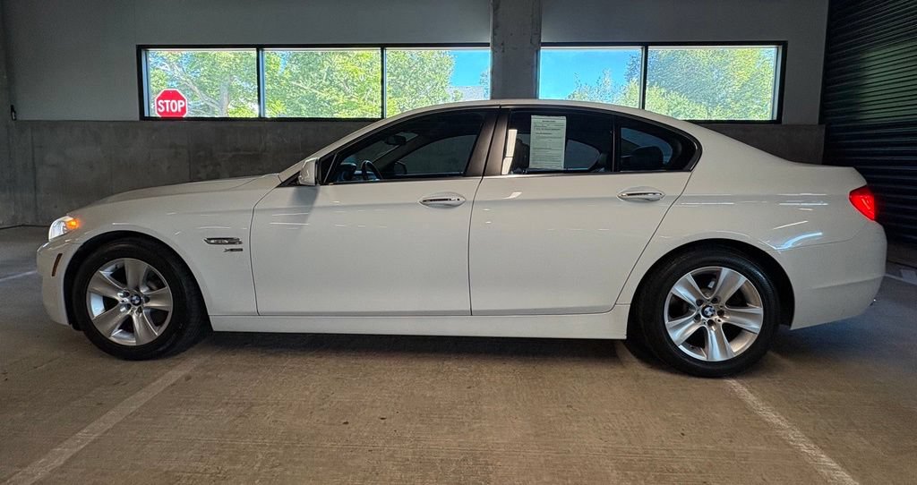 Used 2012 BMW 528i xDrive Sedan AWD/4WD image 2