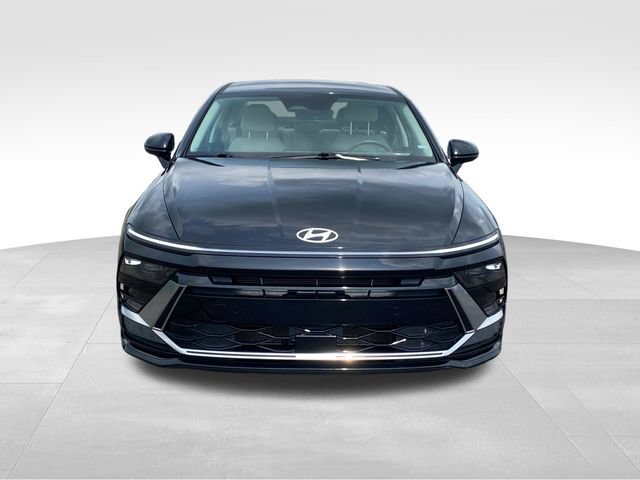 Used 2025 Hyundai Sonata SEL FWD image 2