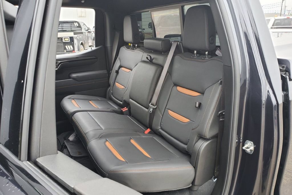 Used 2025 GMC Sierra 1500 AT4 w/ AT4 Premium Package AWD/4WD image 29
