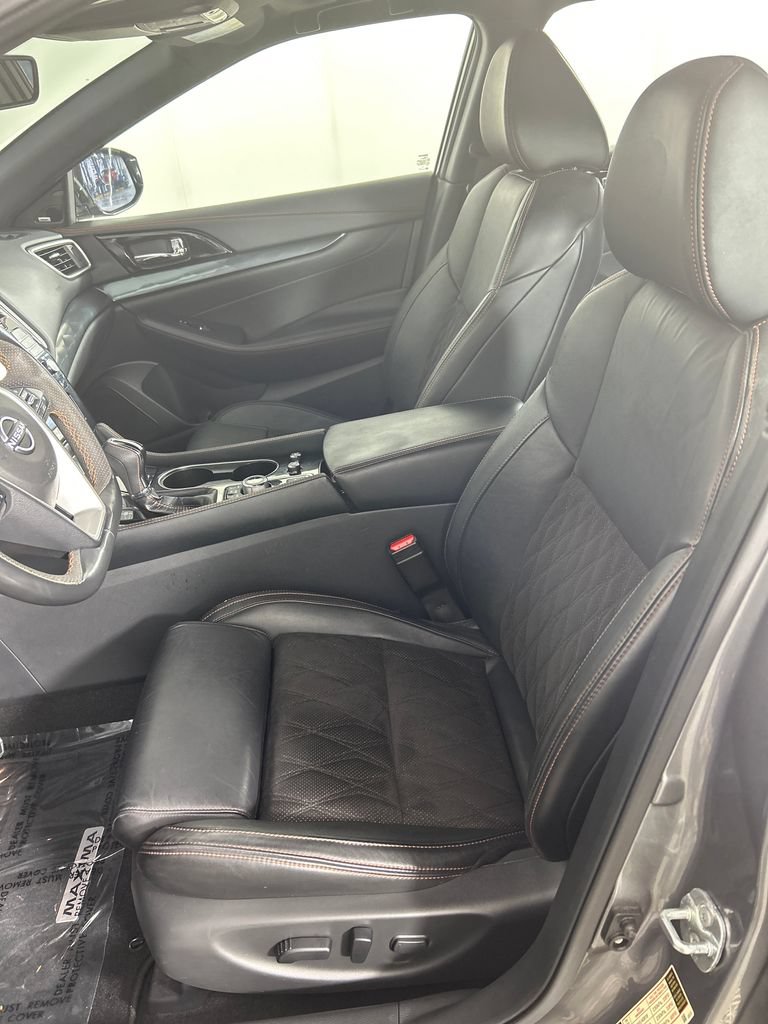 Used 2023 Nissan Maxima SR w/ Sport Mat Group FWD image 12