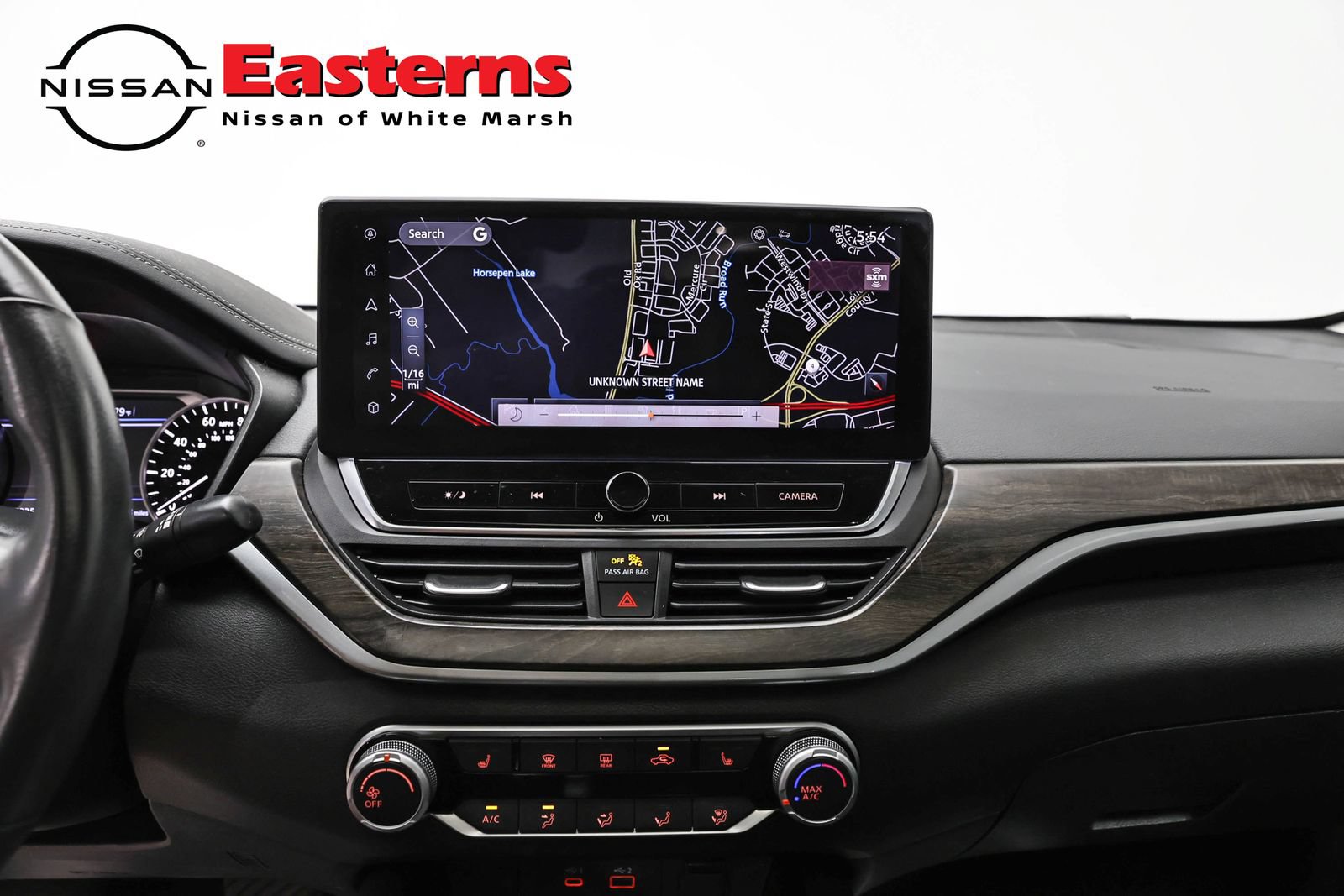 Used 2023 Nissan Altima 2.5 SV w/ SV Premium Package AWD/4WD image 12