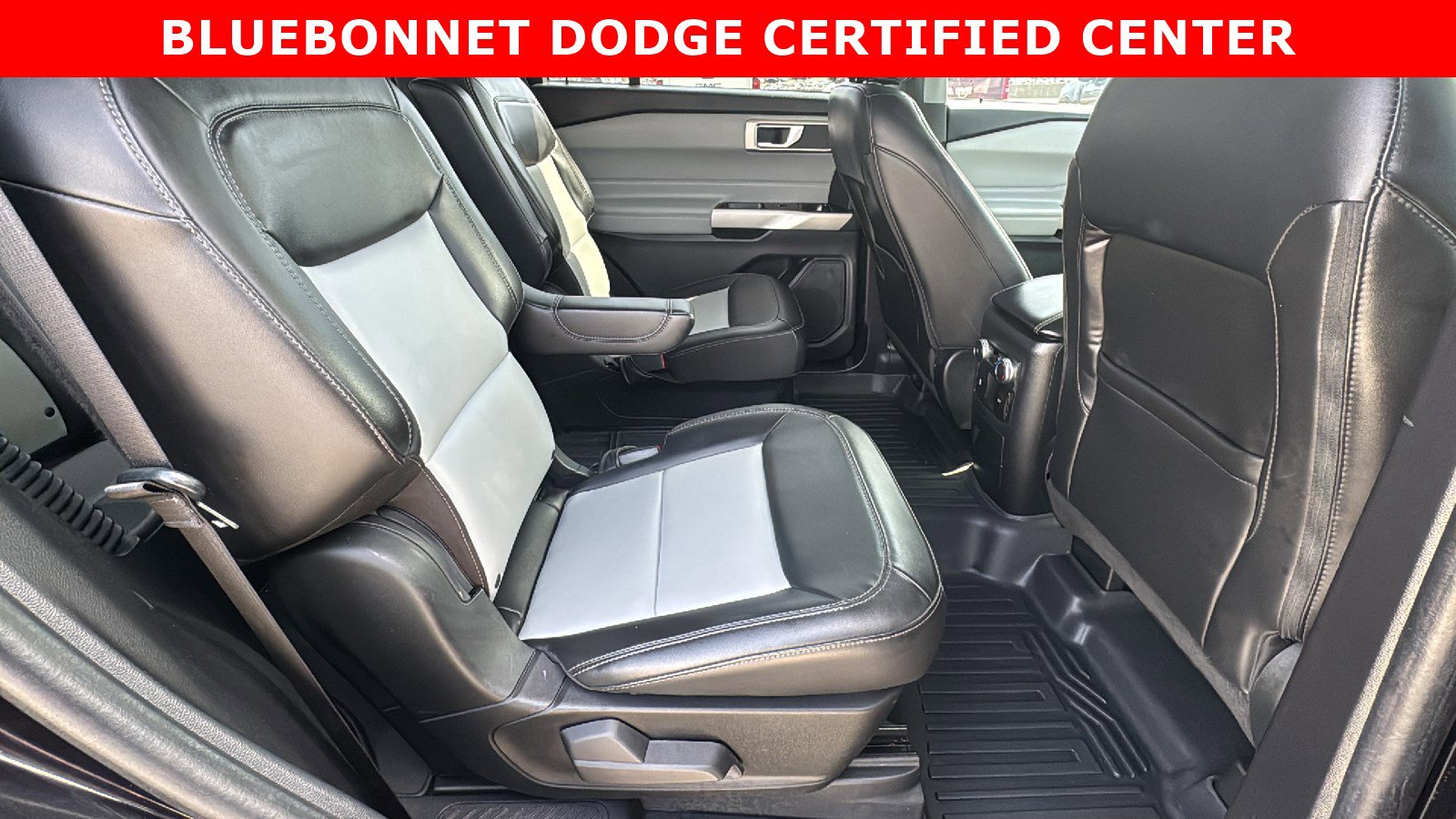 Used 2022 Ford Explorer XLT w/ Equipment Group 202A image 25