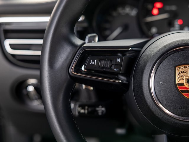 Certified 2025 Porsche Macan image 45