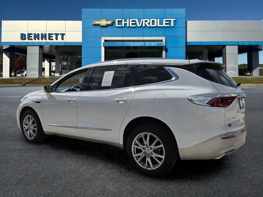 Used 2024 Buick Enclave Essence w/ Experience Buick Package AWD/4WD image 4