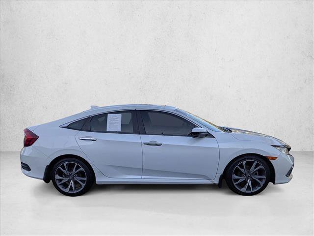 Used 2019 Honda Civic Touring image 4