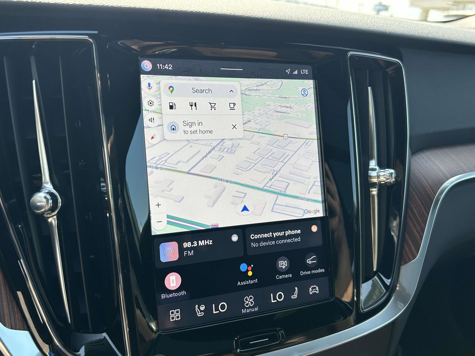 Certified 2025 Volvo V60 B5 Cross Country Plus image 28