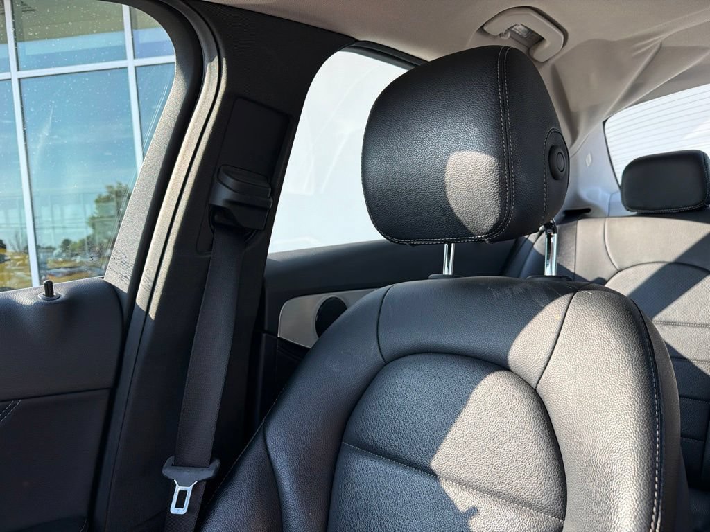 Used 2016 Mercedes-Benz C 300 Sedan image 23