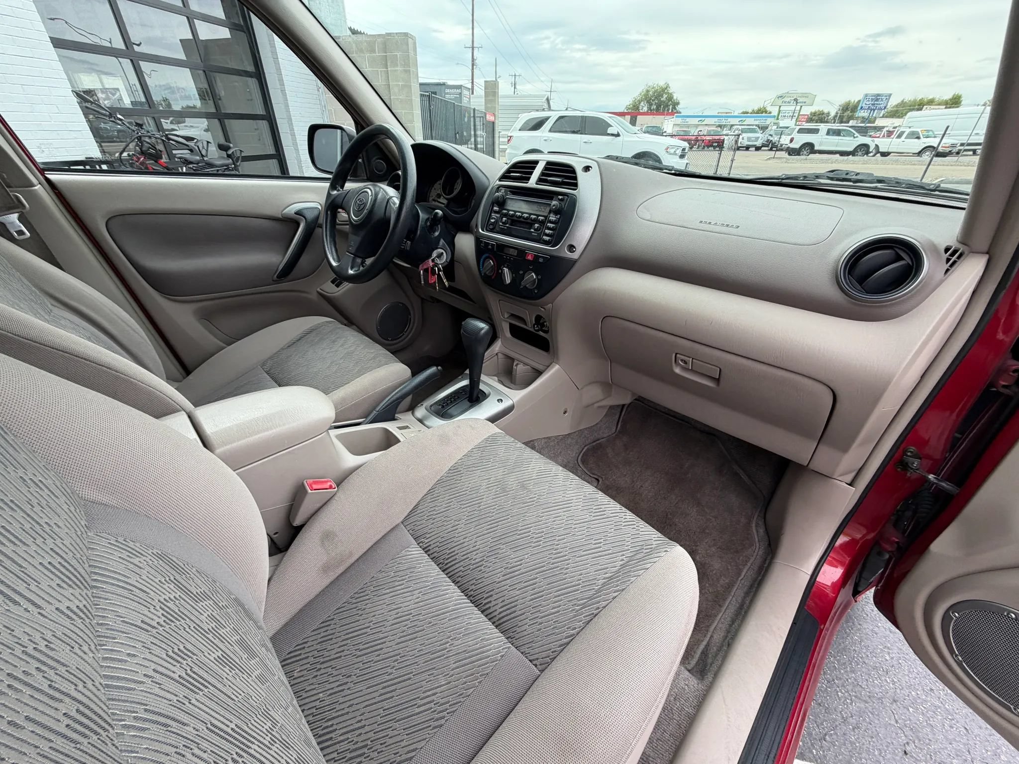 Used 2001 Toyota RAV4 2WD w/ Quick-Order Pkg image 14