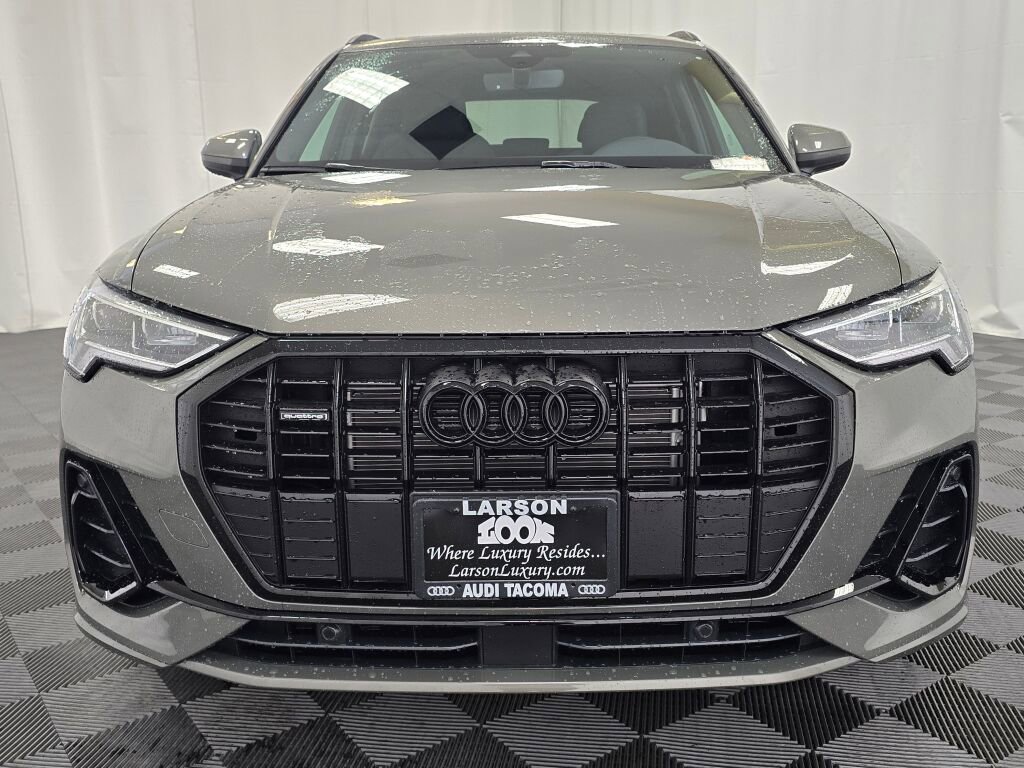 New 2025 Audi Q3 2.0T Premium image 9