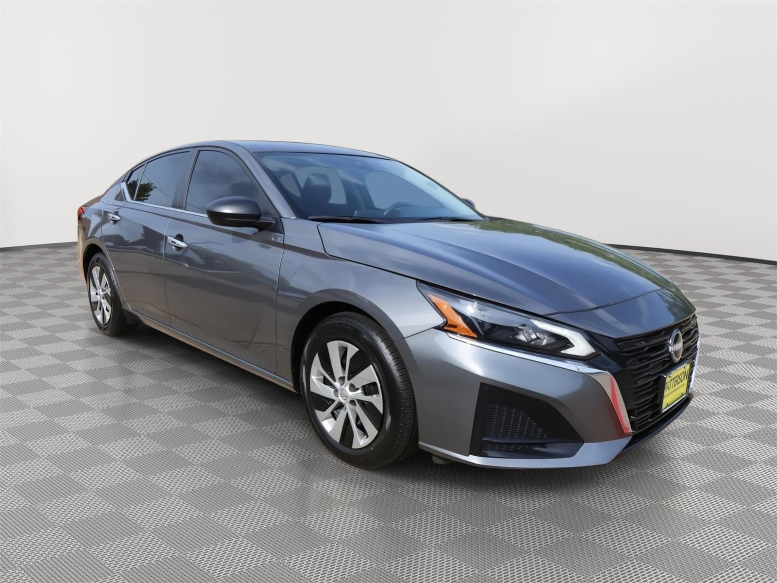 Used 2025 Nissan Altima 2.5 S FWD image 2