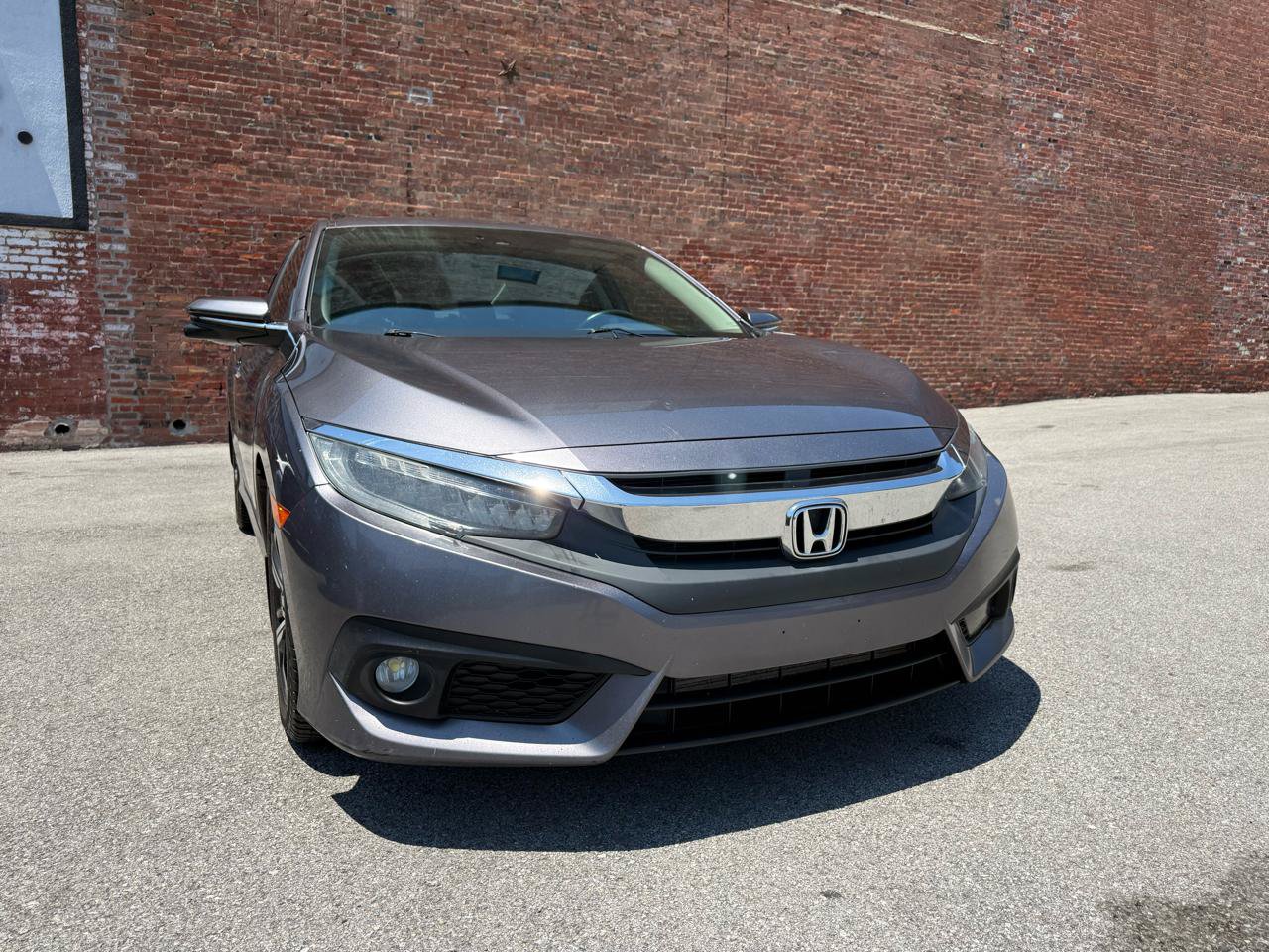 Used 2016 Honda Civic Touring image 2