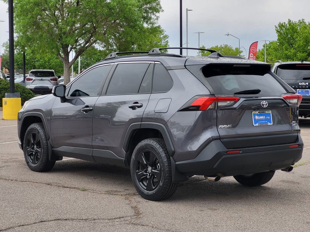 Used 2021 Toyota RAV4 XLE image 4