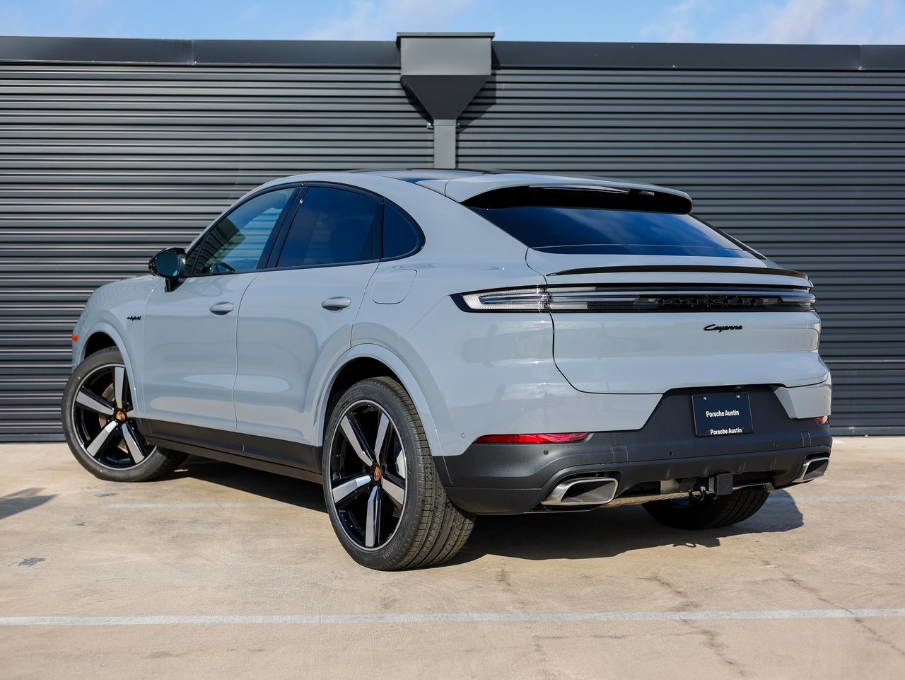 New 2026 Porsche Cayenne E-Hybrid Coupe image 3