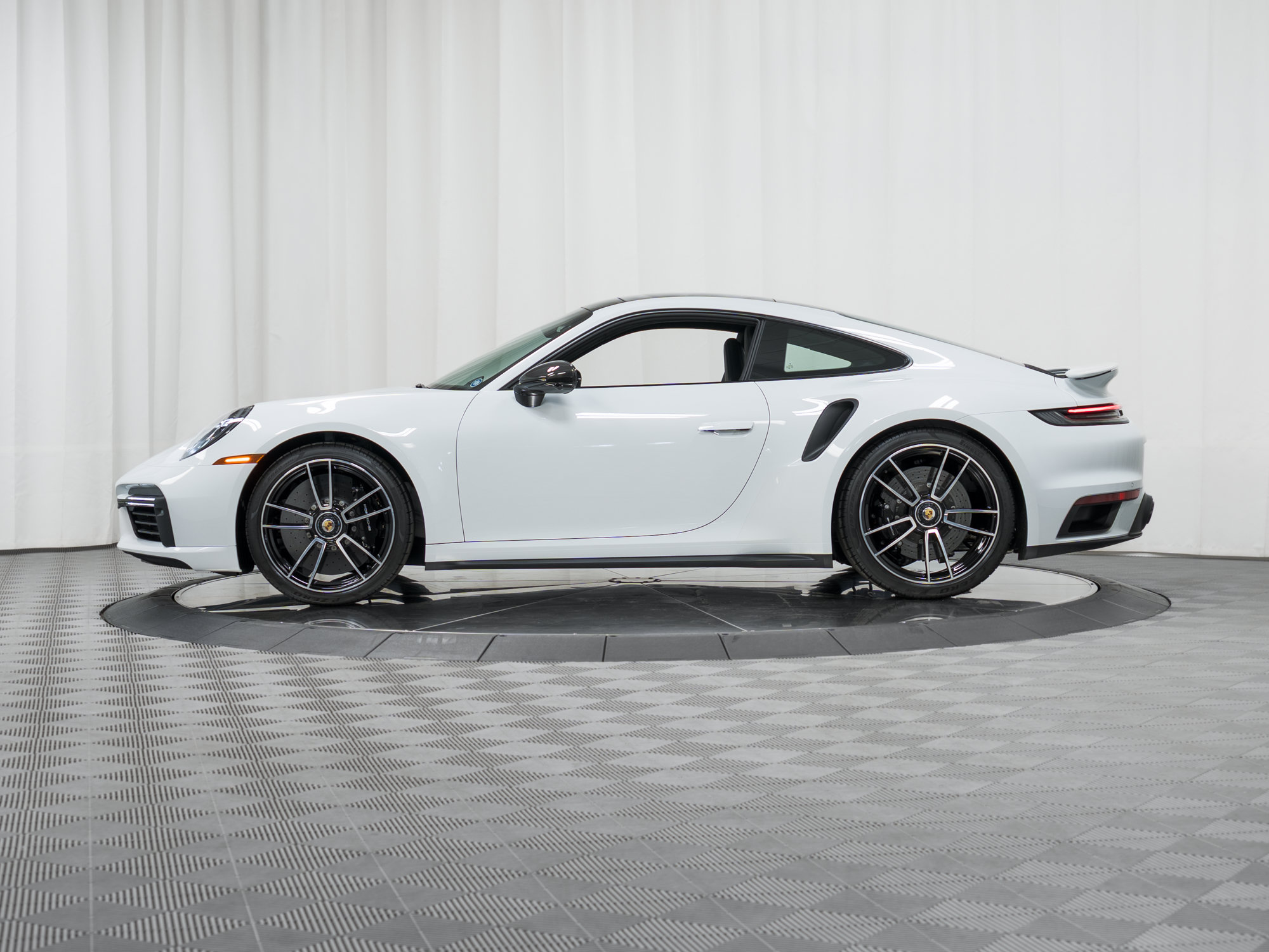 Certified 2023 Porsche 911 Turbo S AWD/4WD image 37