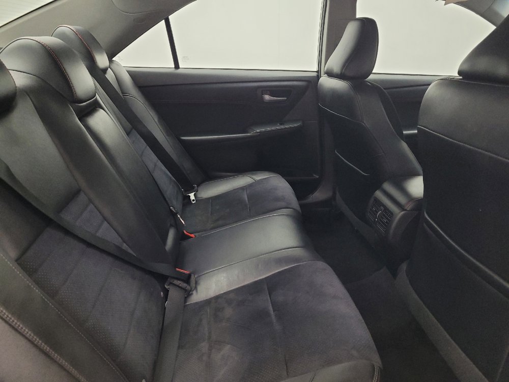 Used 2015 Toyota Camry XSE w/ Moonroof Package image 19