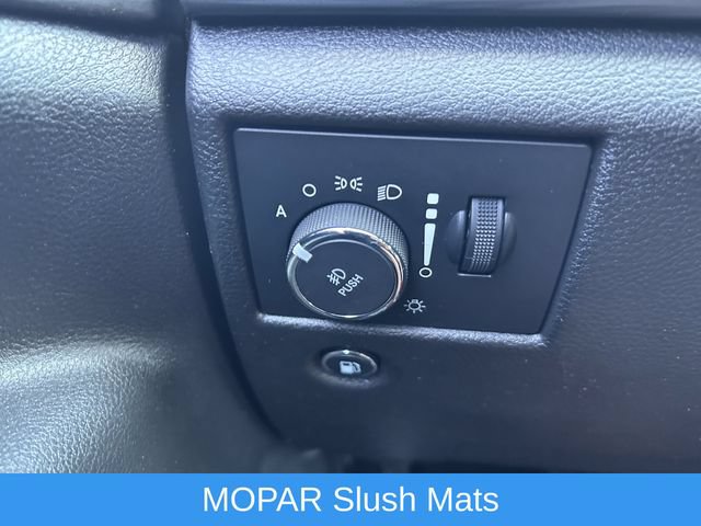 Used 2021 Jeep Grand Cherokee Laredo X AWD/4WD image 19