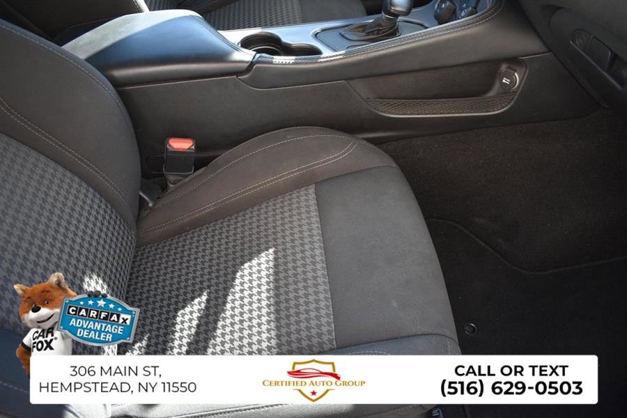 Used 2023 Dodge Challenger SXT w/ Cold Weather Group image 25