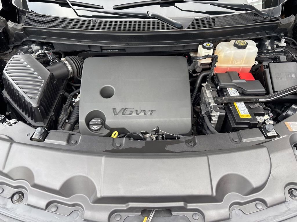 Used 2023 Chevrolet Traverse LT AWD/4WD image 12