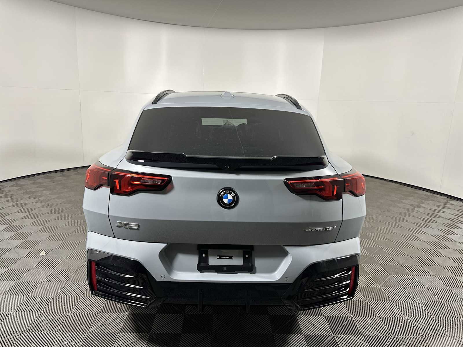 New 2026 BMW X2 xDrive28i w/ Technology Package image 2