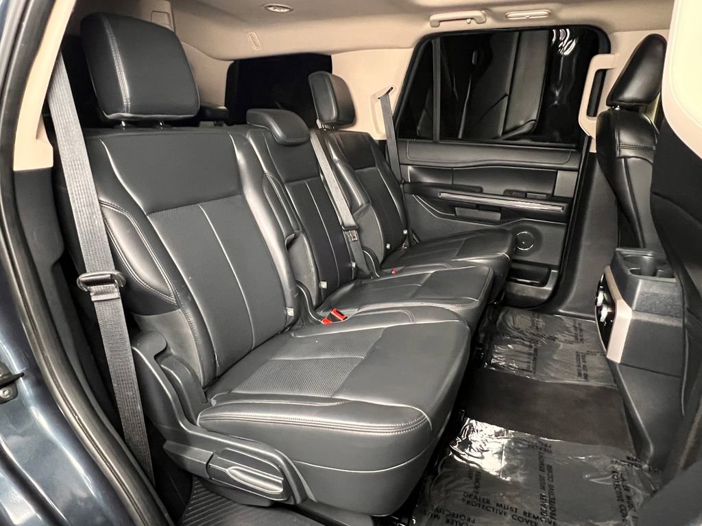 Used 2024 Ford Expedition XLT image 29