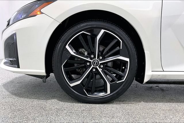 Used 2023 Nissan Altima 2.5 SR AWD/4WD image 42