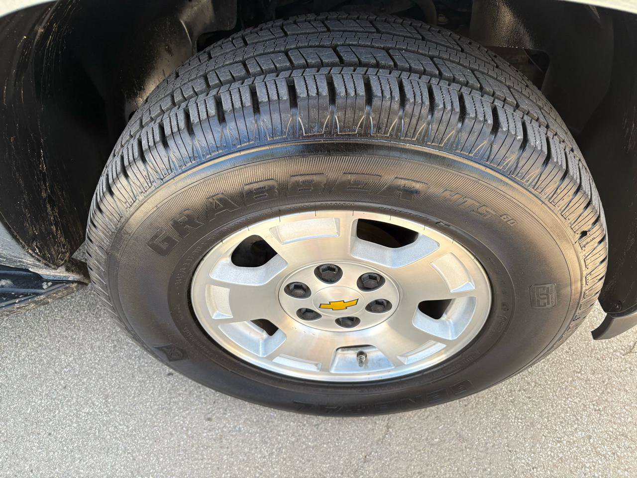 Used 2010 Chevrolet Tahoe LS RWD image 16