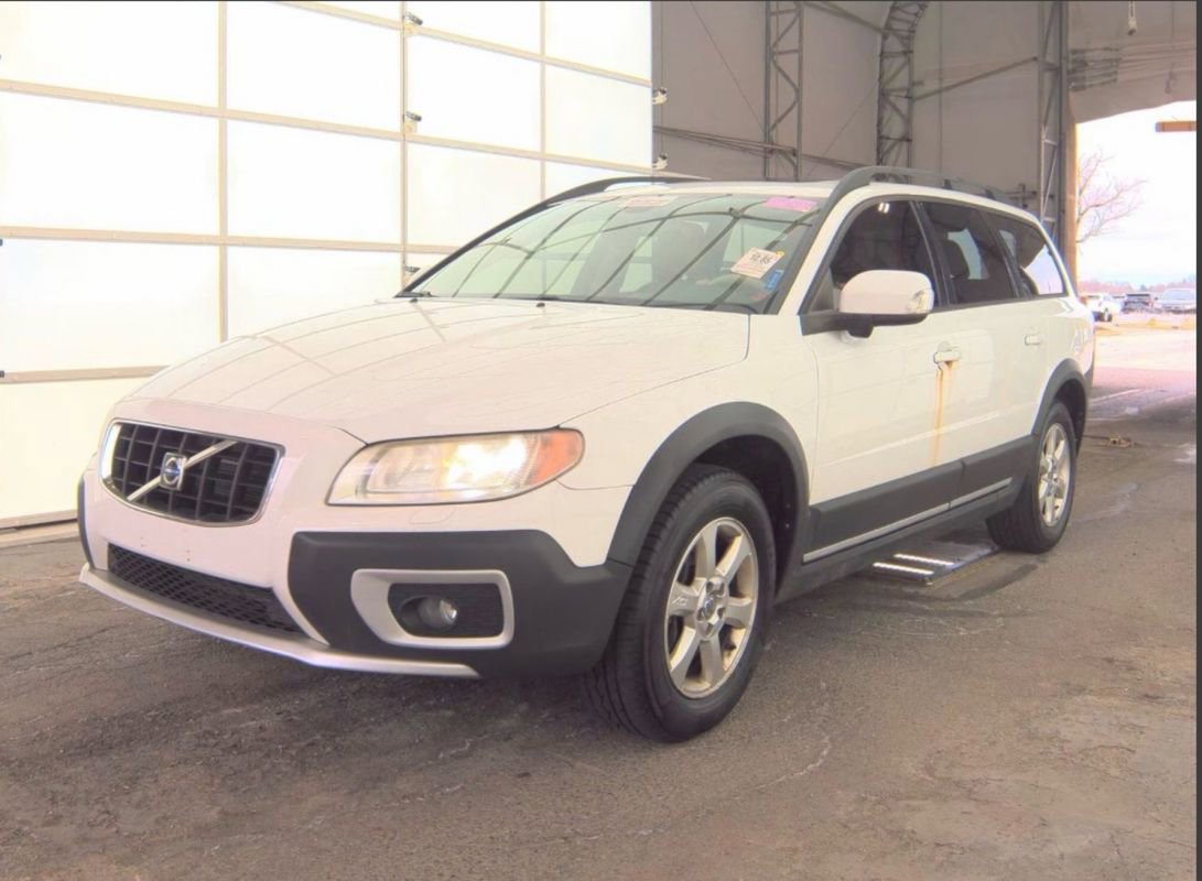 Used 2008 Volvo XC70 3.2 image 1