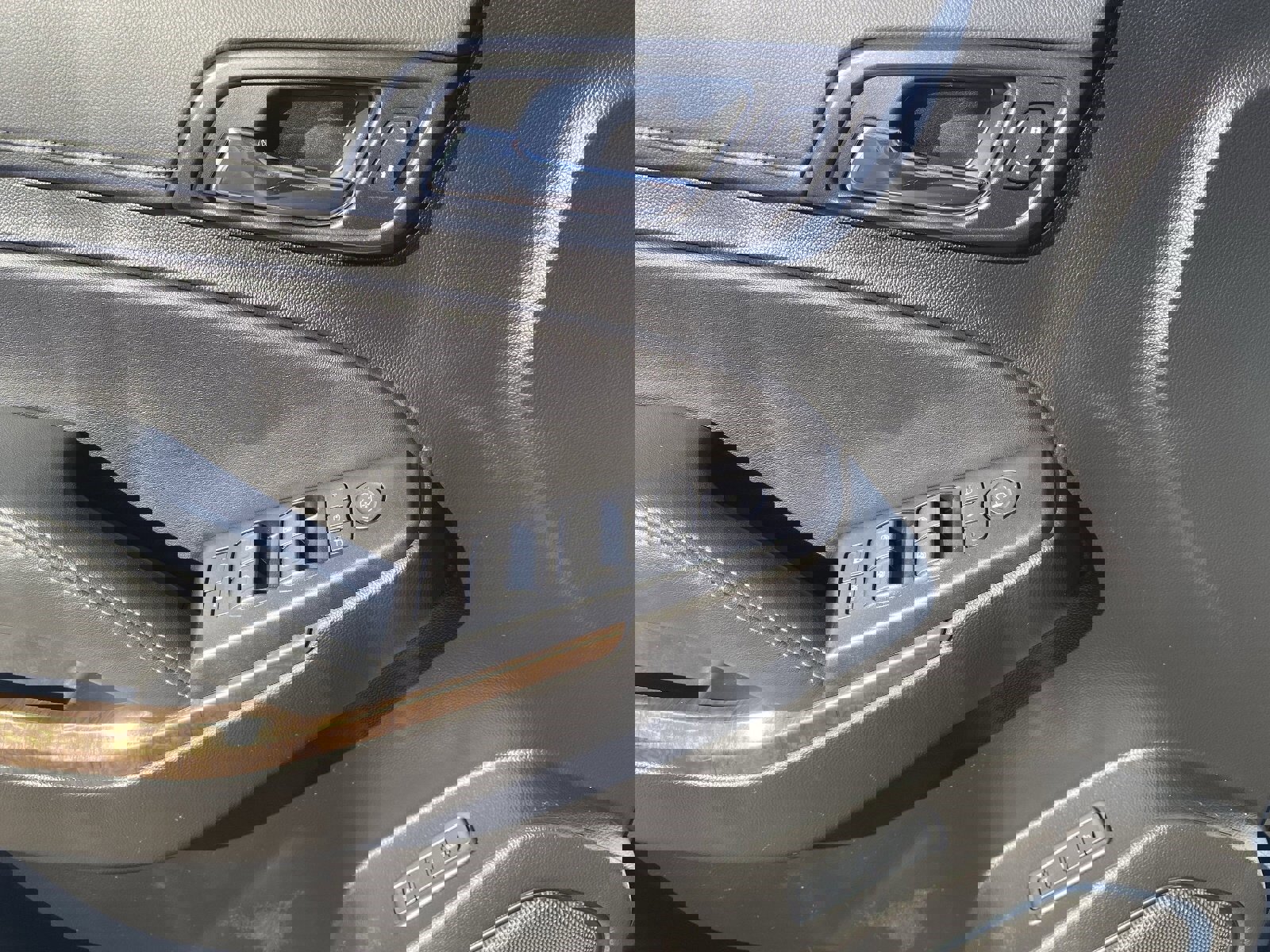 Used 2019 Chevrolet Tahoe LT w/ Luxury Package image 23