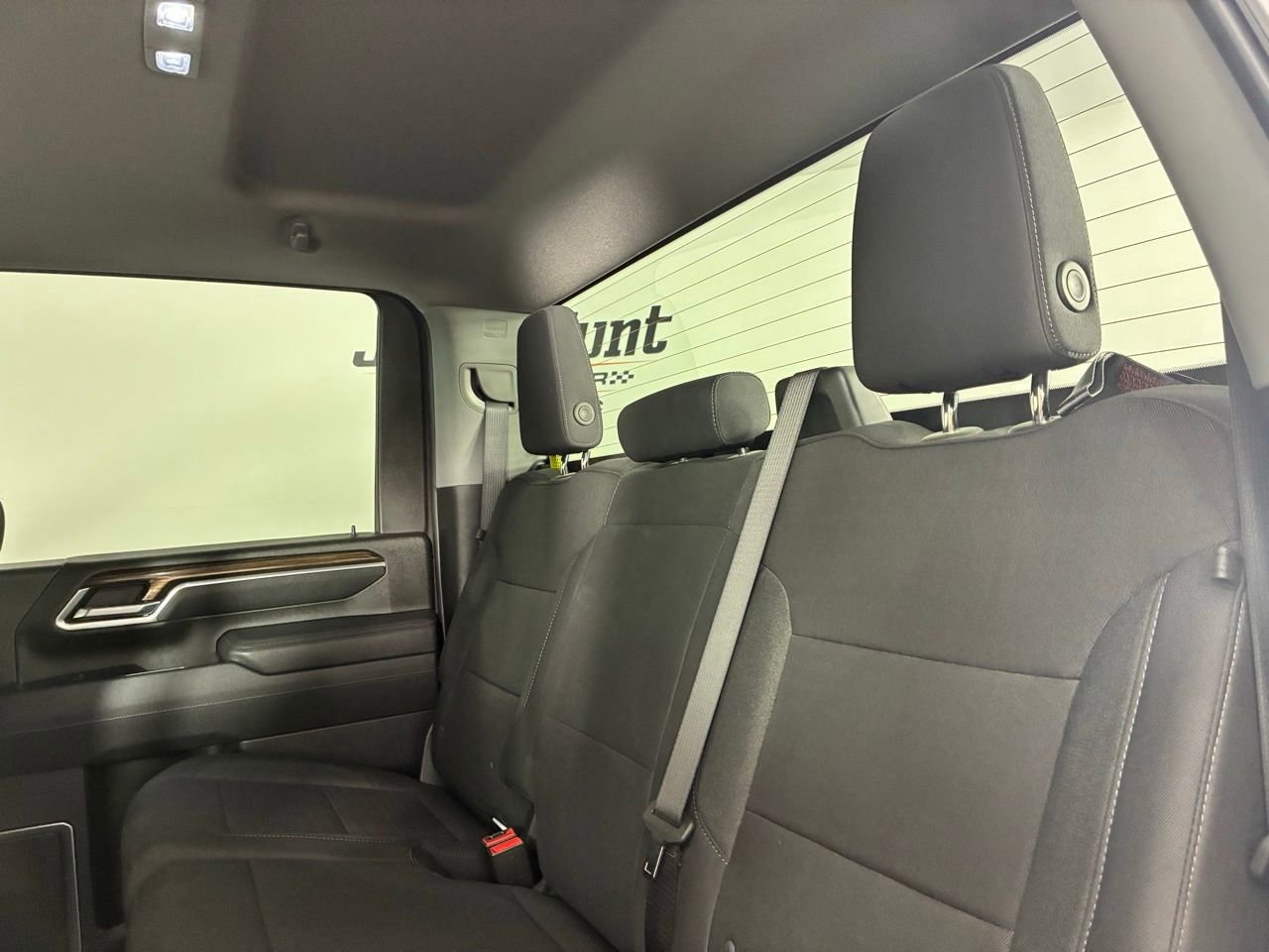 Used 2025 Chevrolet Silverado 2500 LT image 25