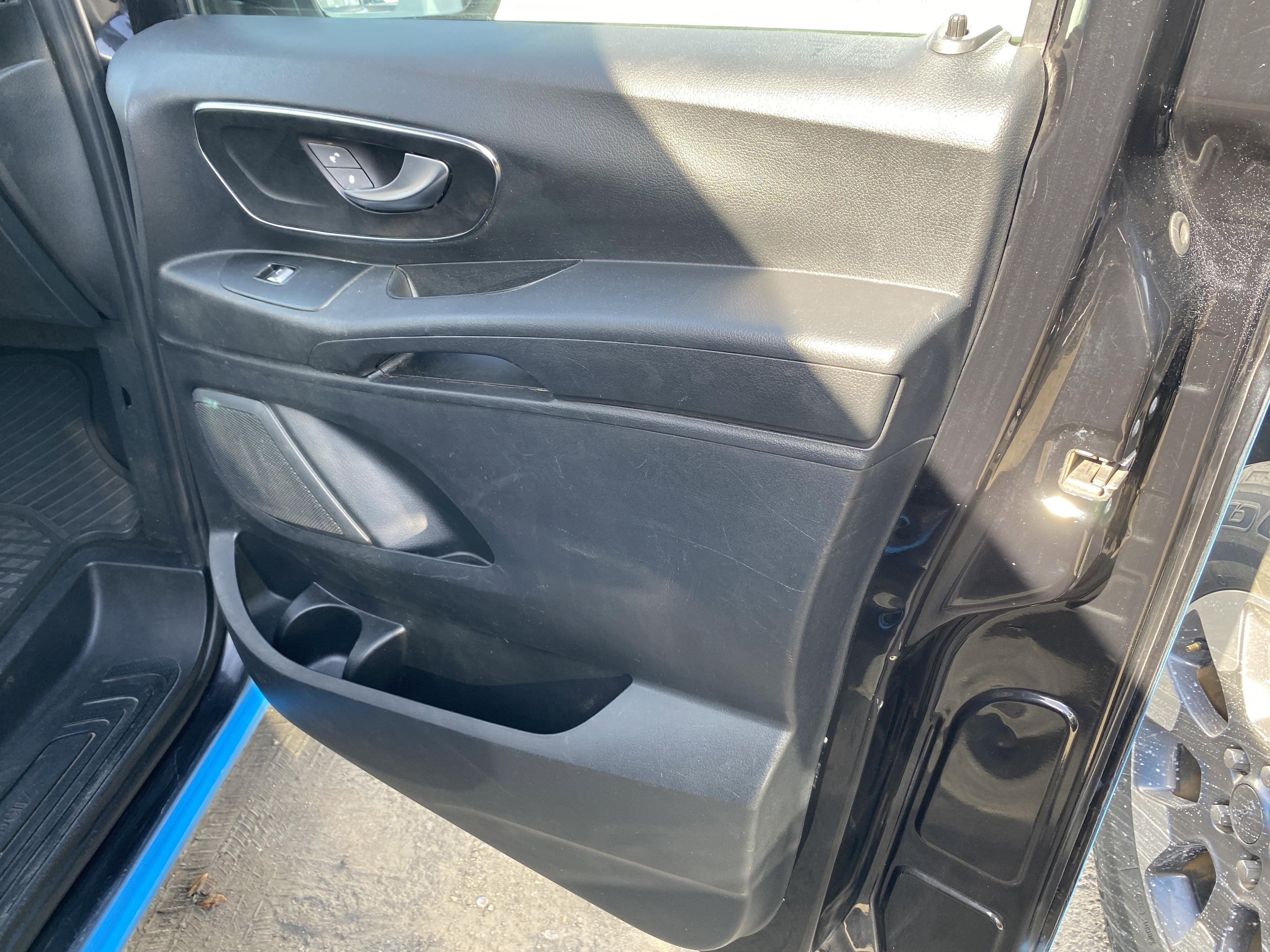 Used 2016 Mercedes-Benz Metris Passenger image 18
