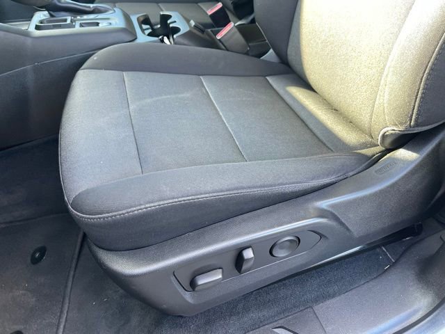 Used 2023 Chevrolet Colorado W/T w/ Technology Package image 12