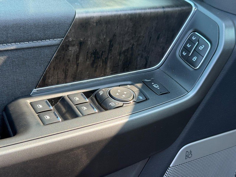 New 2025 Ford F350 Lariat w/ Chrome Package image 19