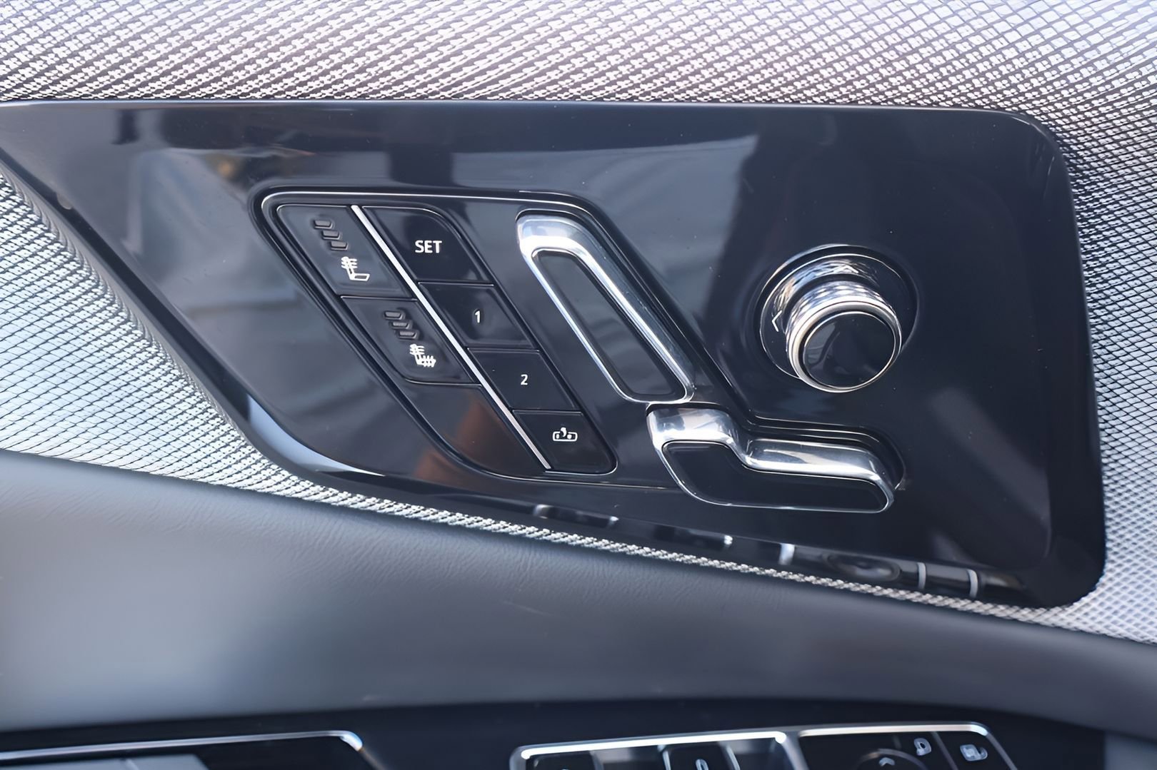 New 2026 Cadillac Optiq Luxury 1 RWD image 11