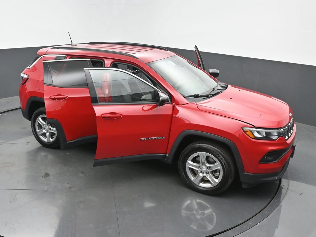 Used 2024 Jeep Compass Latitude AWD/4WD image 60