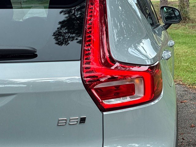 New 2026 Volvo XC40 B5 Plus w/ Protection Package Premier AWD/4WD image 15